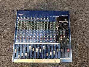 lot 92 image: Yamaha MG166FX Mixing Console