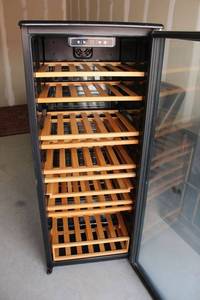 lot 4 image: Wine Refrigerator by Danby - 24W x 25D x 59H
