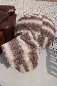 lot 33 image: Lovesac Furry Beanbag with matching Foot Rest and Throw Blankets