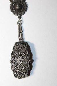 lot 181 image: Signed Hollycraft magnet hinged locket pendant necklace. Marked Hollycraft on reverse of locket. 30L necklace.