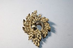 lot 231 image: Signed Lisner (1938-1985) SCARCE laurel spray broochpin. Marked Lisner on reverse. 3W. Includes a signed Lisner enamel daisy flower pin. (Has loss to finish). Marked Lisner on back. 3H