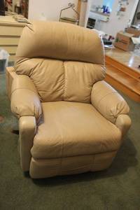lot 130 image: Swivel Glider Recliner