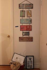 lot 136 image: Believe wall art and apple desk items