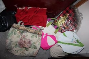 lot 168 image: Shopping canvas bags