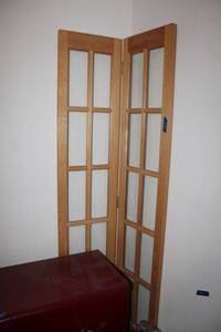 lot 169 image: 2-panel room divider  with glass window design - 30x69