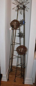 lot 202 image: Set of 3 decorative iron stands