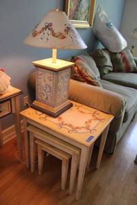 lot 24 image: Nesting table set with matching table lamp. Largest table measures Approx. 18x24x24