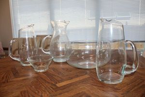 lot 51 image: Princess House pitchers and bowls