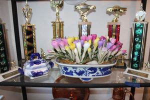 lot 29 image: Blue and white dishes and trophies