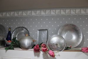 lot 57 image: Vintage Aluminum dishes, see photos