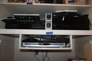 lot 102 image: Electronics Media system, see photos