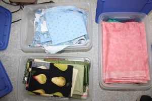 lot 238 image: 3 small totes with quilting fabrics