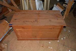 lot 302 image: Cedar Chest