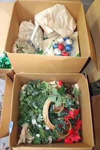 lot 294 image: Christmas decorations