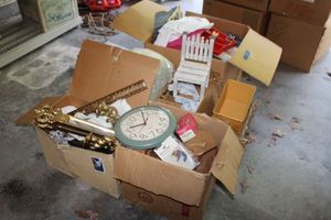 lot 312 image: Vintage home dcor and housewares including glass wall sconce