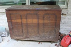 lot 332 image: Vintage wooden cabinet with 2 drawers
