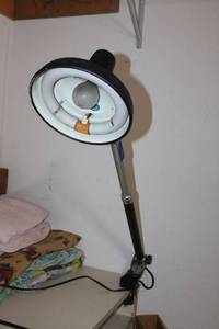 lot 336 image: Vemco extension work light with table clamp