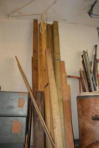 lot 246 image: Misc. wood pieces - 2x4s, fence wood, see photos