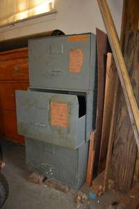 lot 245 image: Metal file drawer cabinet