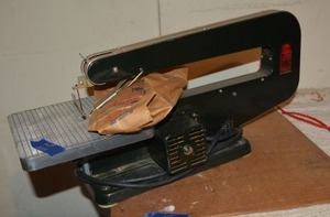 lot 229 image: Dremel Moto Jig Saw with extra saw blades
