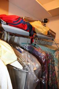 lot 171 image: Clothes, folding luggage cart, closet storage bag