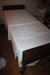lot 185 image: Hospital Bed