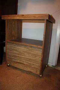 lot 46 image: Rolling cart with roll-up bottom drawer - 24.5x19.5x31