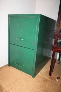 lot 49 image: Green metal 2 drawer file cabinet