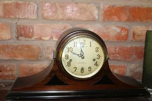 lot 63 image: New Haven Mantle Chime Clock (sticker says last serviced in 1995), see photos