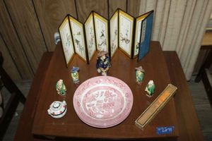 lot 71 image: Asian Lot Churchill bowl set, Clay sculpted figurines, mini teapot, wood fan and folding panel