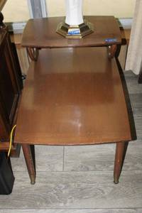 lot 73 image: 2-tier side table - 20x30x22 (matches lot 68)