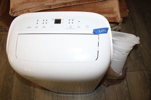 lot 96 image: Toshiba Mobile Air Conditioner