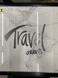 lot 48 image: WALL DECOR