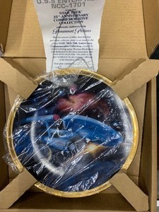 lot 11 image: Star Trek Collectable