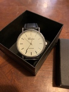 lot 30 image: MENS WATCH