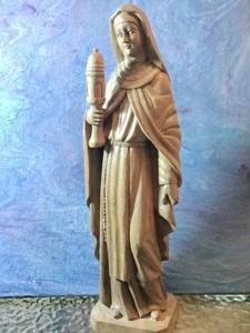 lot 76 image: St. Clair Handcarved Wood Statue