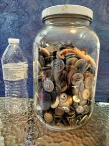 lot 92 image: Giant Jar of Vintage Buttons