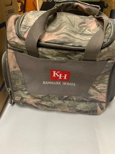 lot 135 image: INSULATED BAG