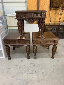 lot 102 image: Ashley Furniture