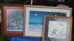 lot 8 image: Wall dcor Prints