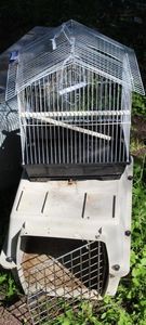 lot 134 image: Bird Cage, Small Animal Crate