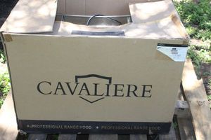 lot 27 image: Cavaliere Range Hood, Unused Glass Design, Model SV218D-30