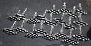 lot 39 image: Twisted Metal Drawer Pulls