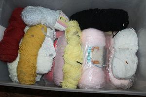 lot 45 image: Quantitiy of a Variety of Yarn