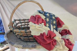 lot 48 image: Large Baskets and Burlap American Flag Wreath