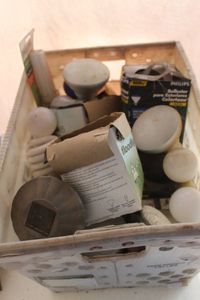 lot 177 image: Variety of light bulbs