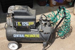 lot 5 image: Central pneumatic Air Compressor 125PSI