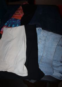 lot 208 image: Ladies, PantsCapris Sizes 12 Brands shown in Pictures