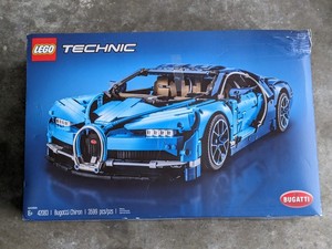 lot 1 image: LEGO Technic Bugatti Chiron 42083