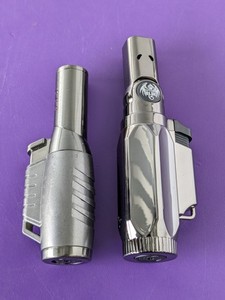 lot 17 image: Lot of 2 - Flame Lighters